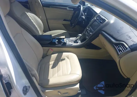 2016 Ford Fusion Se z USA, uszkodzony, nr VIN 3FA6P0HD5GR102505